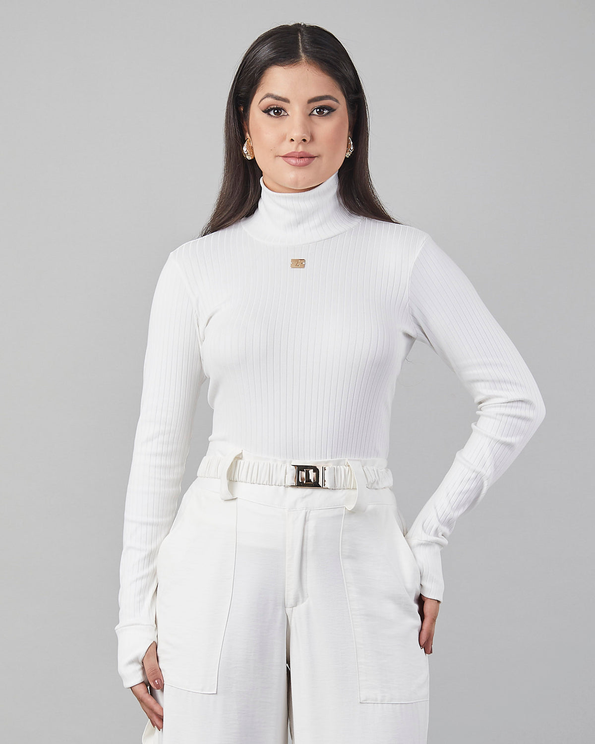 BLUSA CACHARREL BÁSICA OFF-WHITE - Promoção