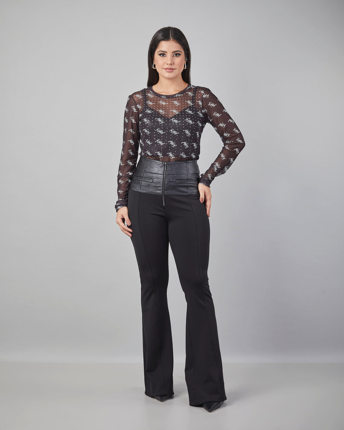 CALÇA FLARE PRETA