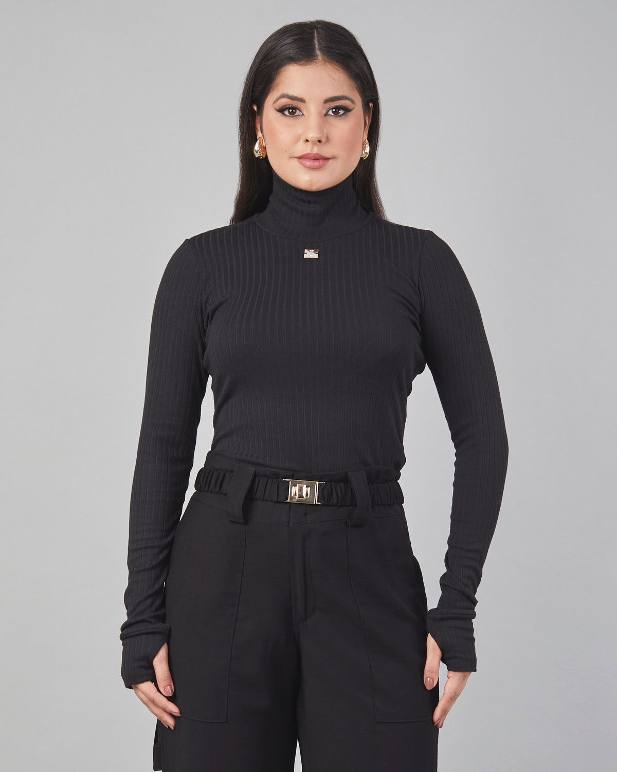 BLUSA CACHARREL BÁSICA PRETA - Promoção